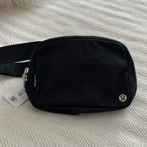 Everywhere Belt Bag large Lululemon NWT